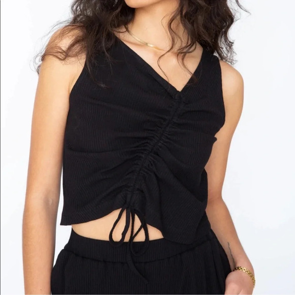 Callahan Tops - Callahan Leni Tank | cropped | ribbed | black | size large | asymmetrical |